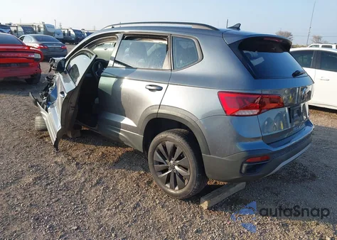 2022 Volkswagen Taos 1.5T S z USA, uszkodzony, nr VIN 3VVCX7B20NM030475